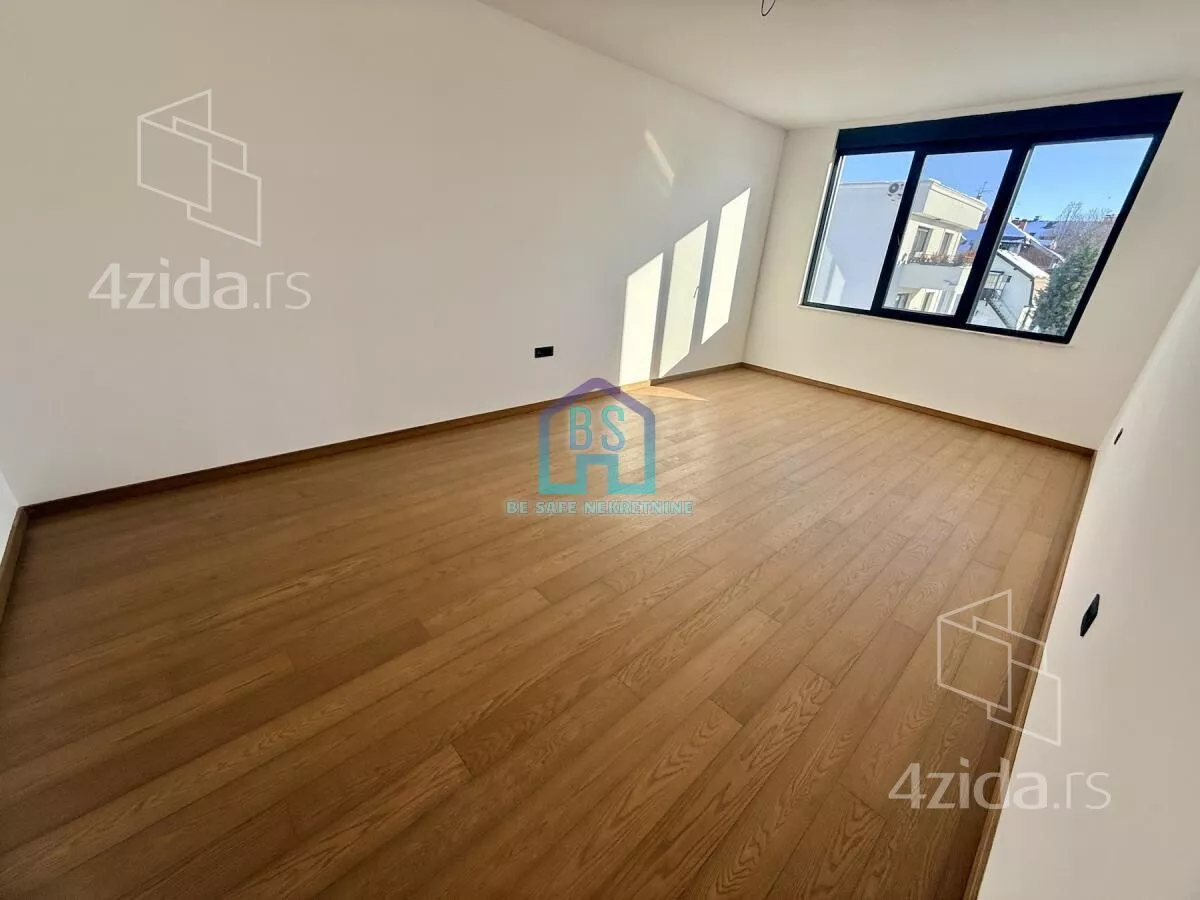 Petosoban stan | 4zida