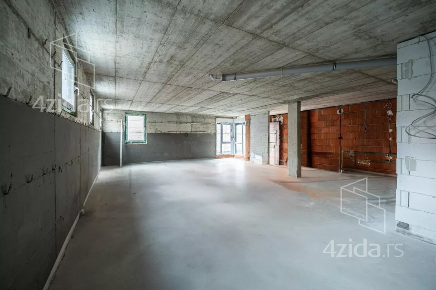 Poslovni prostor | 4zida