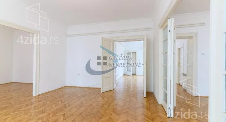 Četvoroiposoban stan | 4zida