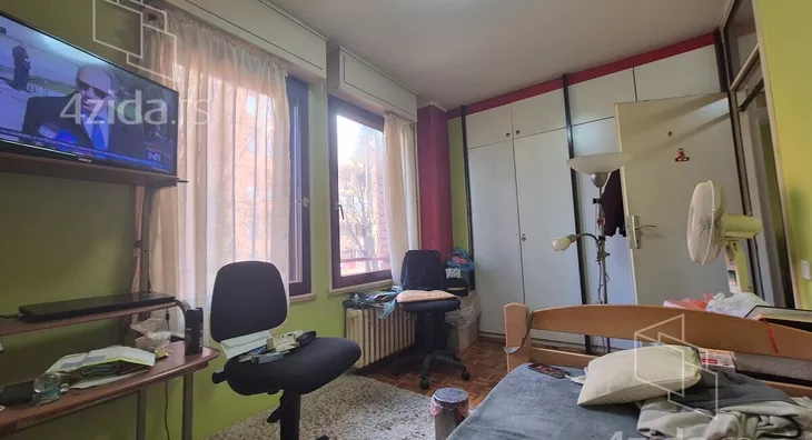 Četvoroiposoban stan | 4zida