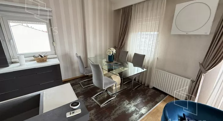 Četvoroiposoban stan | 4zida