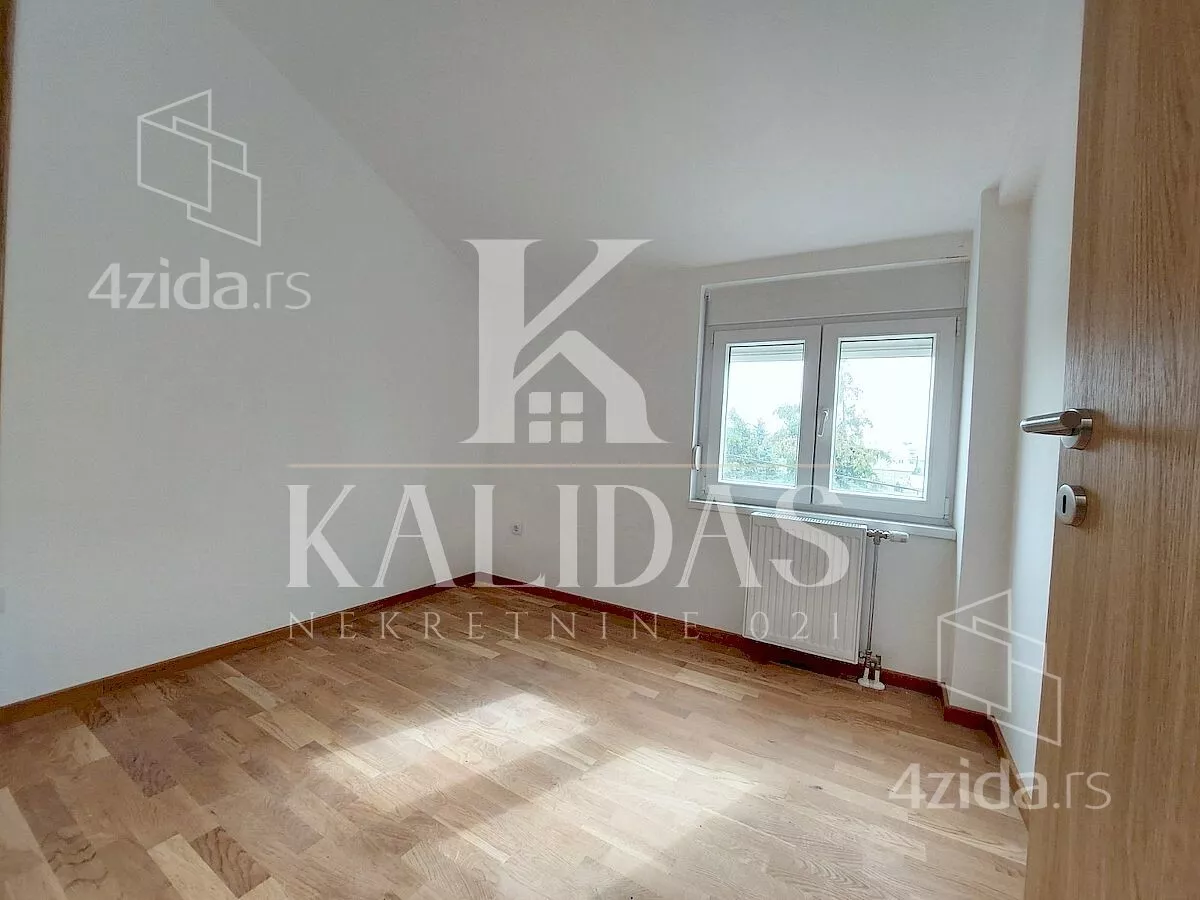 Četvoroiposoban stan | 4zida