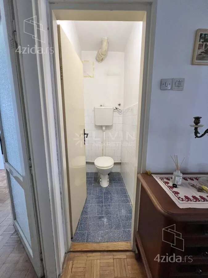 Šestosoban stan | 4zida