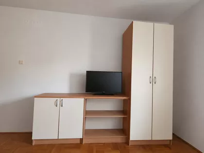 Braće Ribnikar 8 | 4zida.rs
