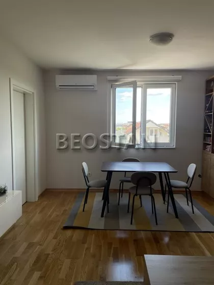 Nikole Baloga | 4zida.rs