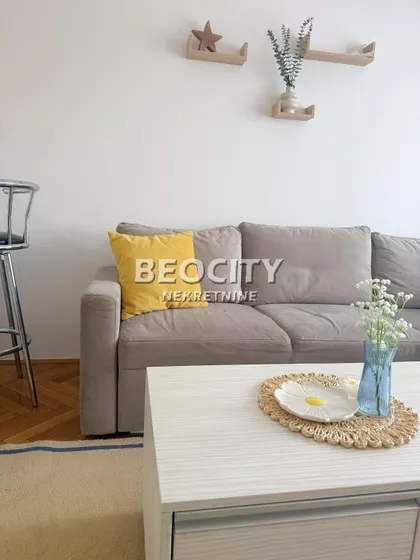 Cara Dušana | 4zida.rs