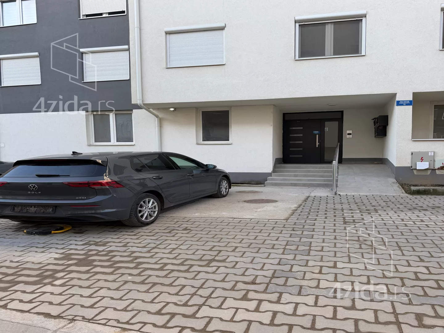 Četvorosoban stan | 4zida