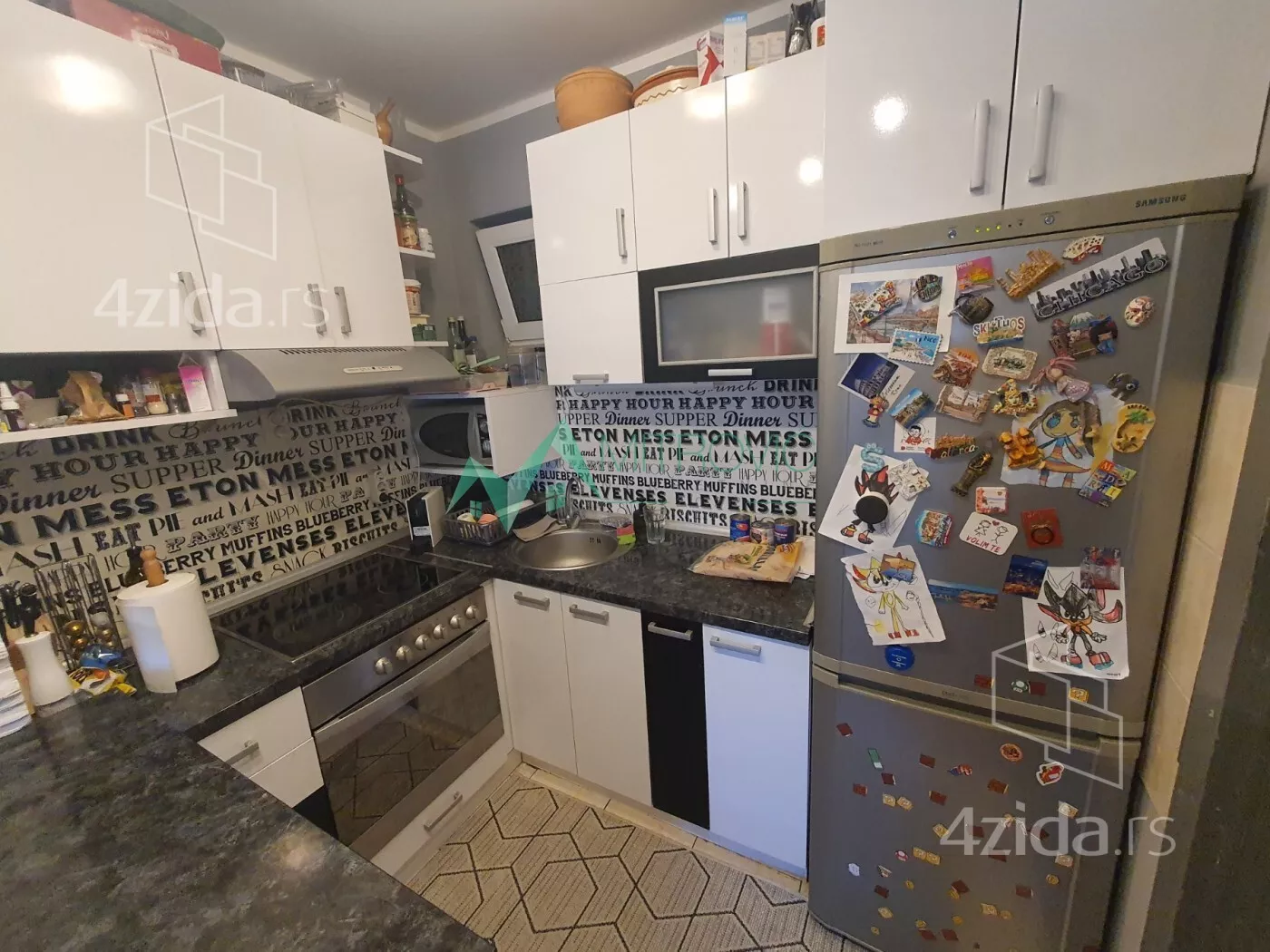 Jednoiposoban stan | 4zida