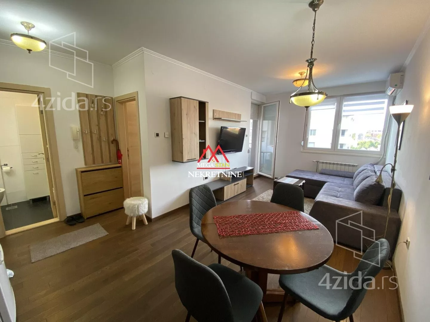 Jednoiposoban stan | 4zida