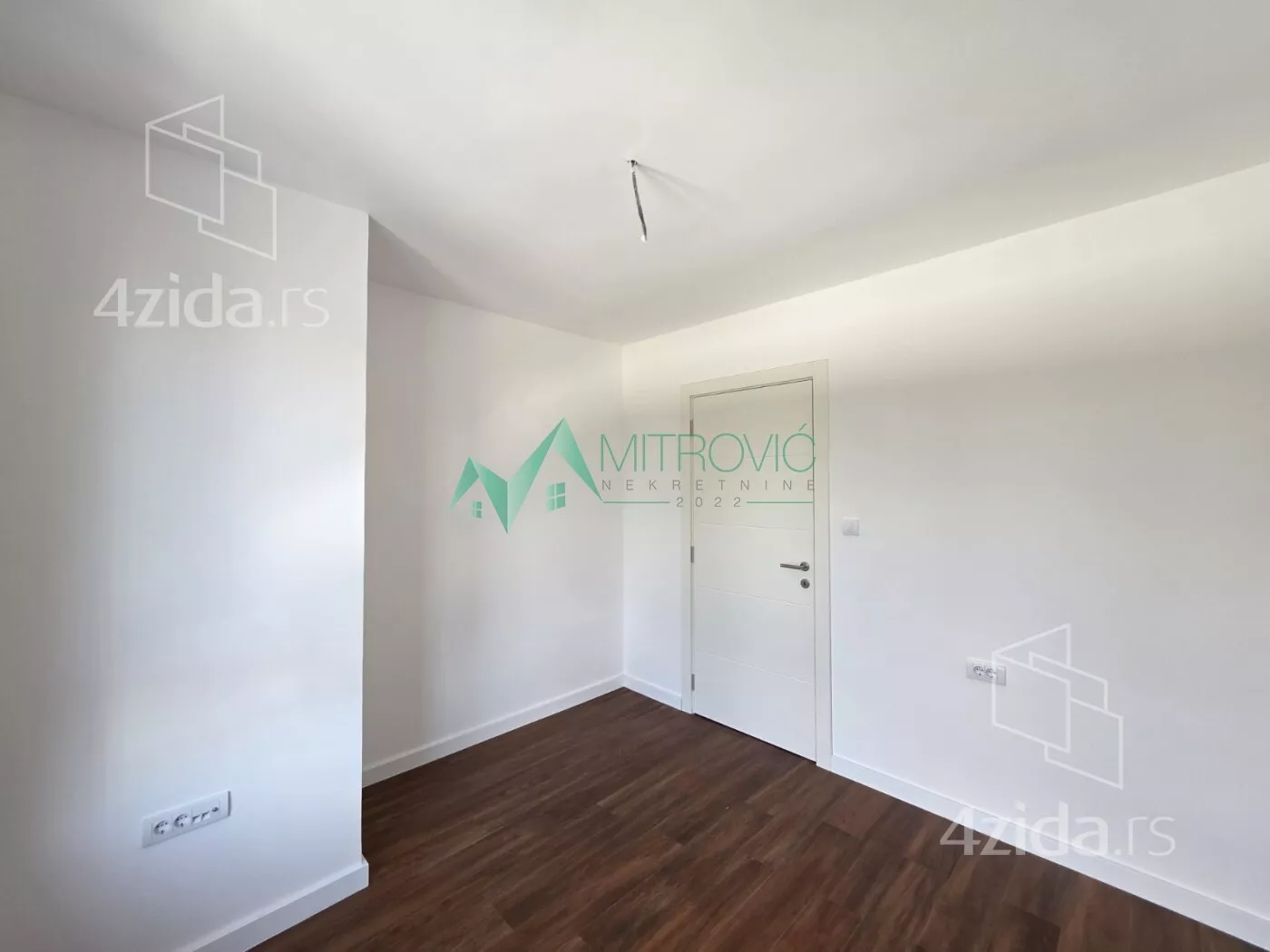 Šestosoban stan | 4zida