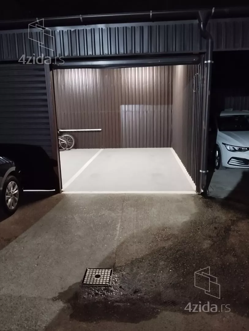 Garaža | 4zida