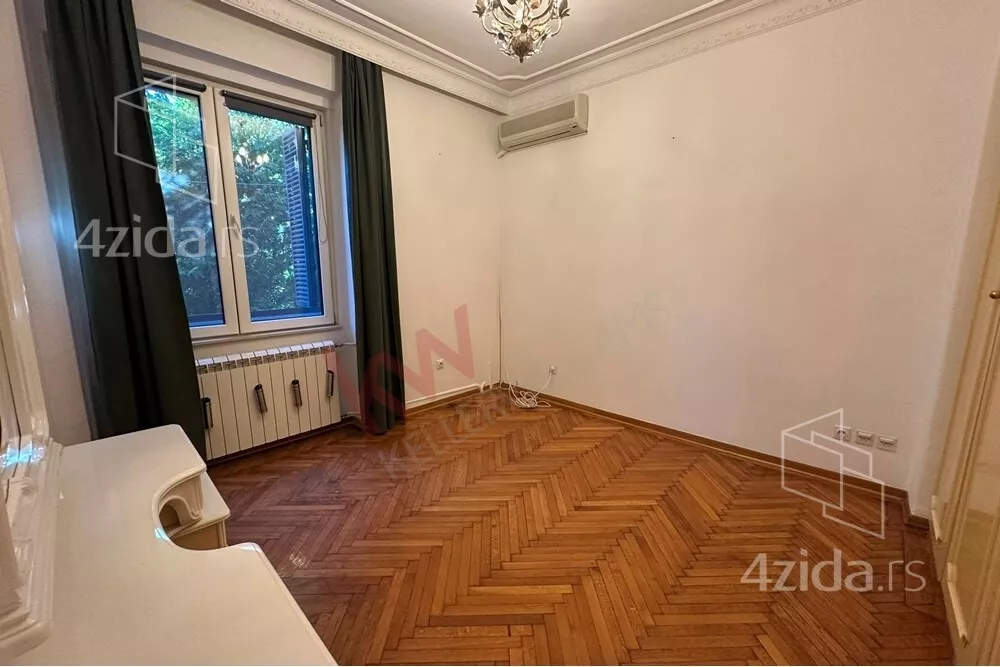 Šestosoban stan | 4zida