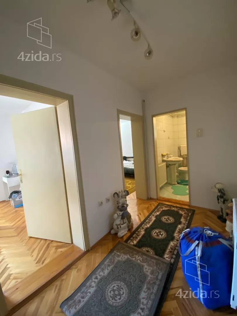 3-etažna kuća | 4zida