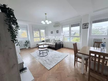 Pariske komune | 4zida.rs