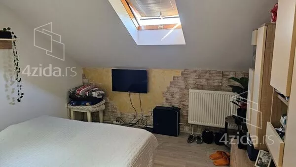 Četvoroiposoban stan | 4zida