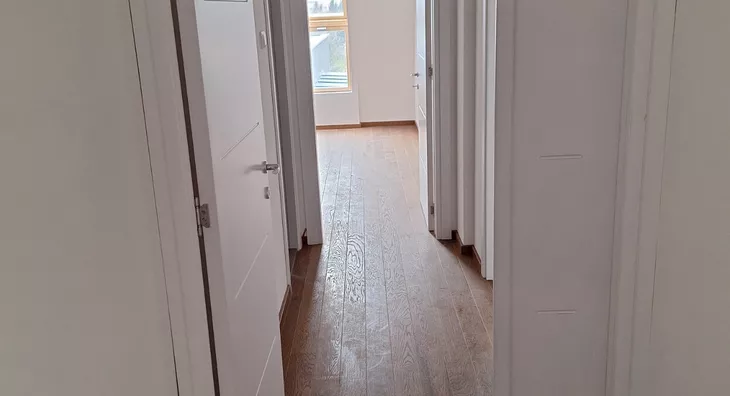 Šestosoban stan | 4zida