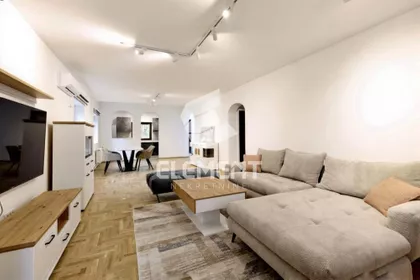 Jovana Hranilovića | 4zida.rs