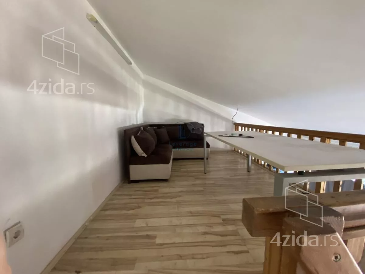 Lokal | 4zida