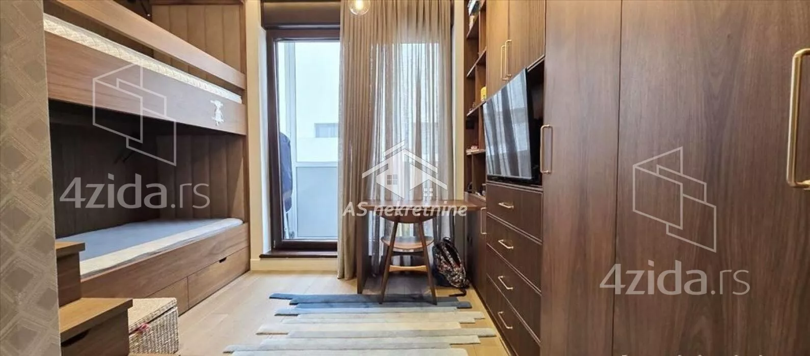 Petosoban stan | 4zida