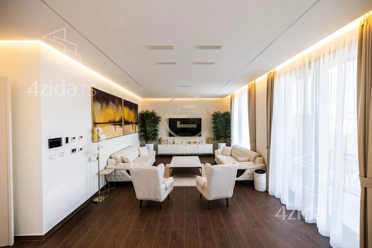 Petosoban stan | 4zida