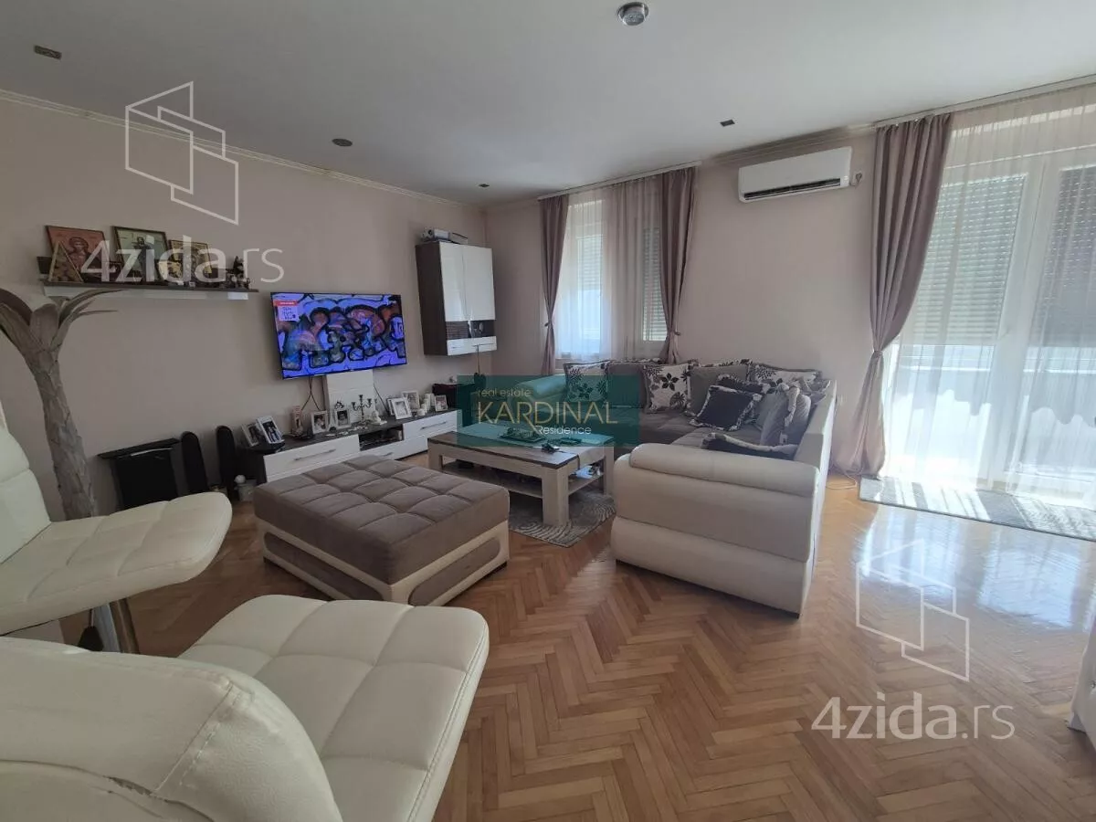 Troiposoban stan | 4zida
