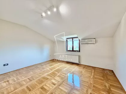 Ružićeva | 4zida.rs