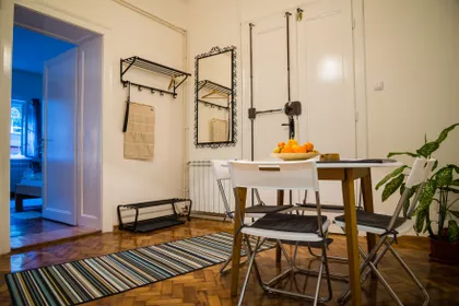 Kosovska 32 | 4zida.rs