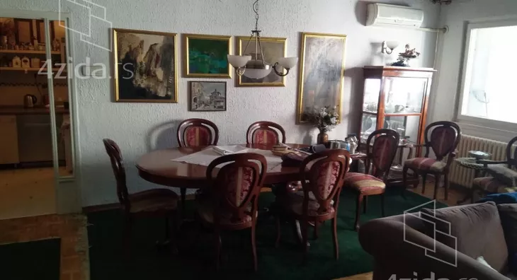 Četvoroiposoban stan | 4zida