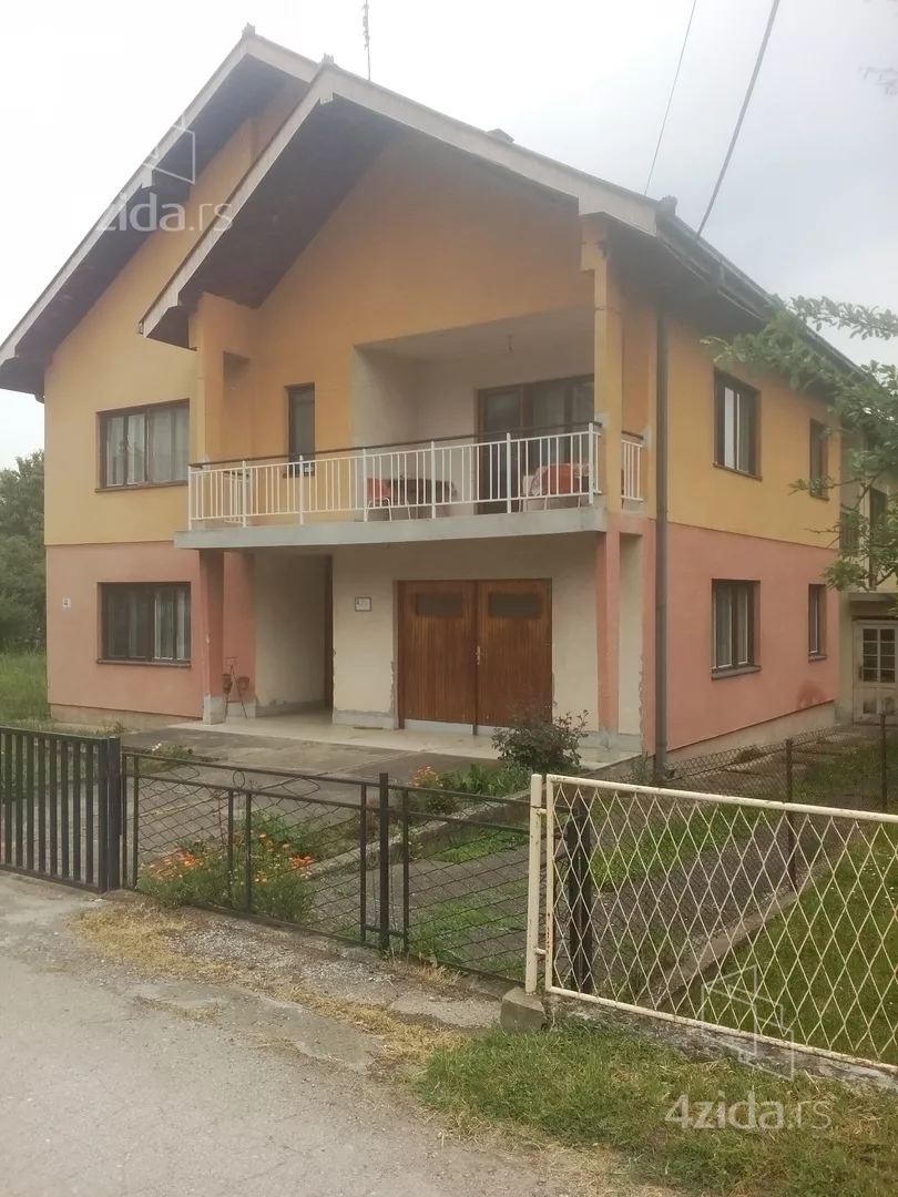 3-etažna kuća | 4zida