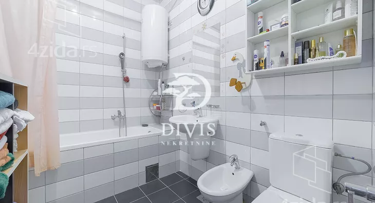 Petosoban stan | 4zida