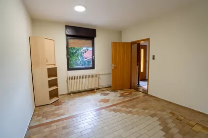 Endrea Adija | 4zida.rs