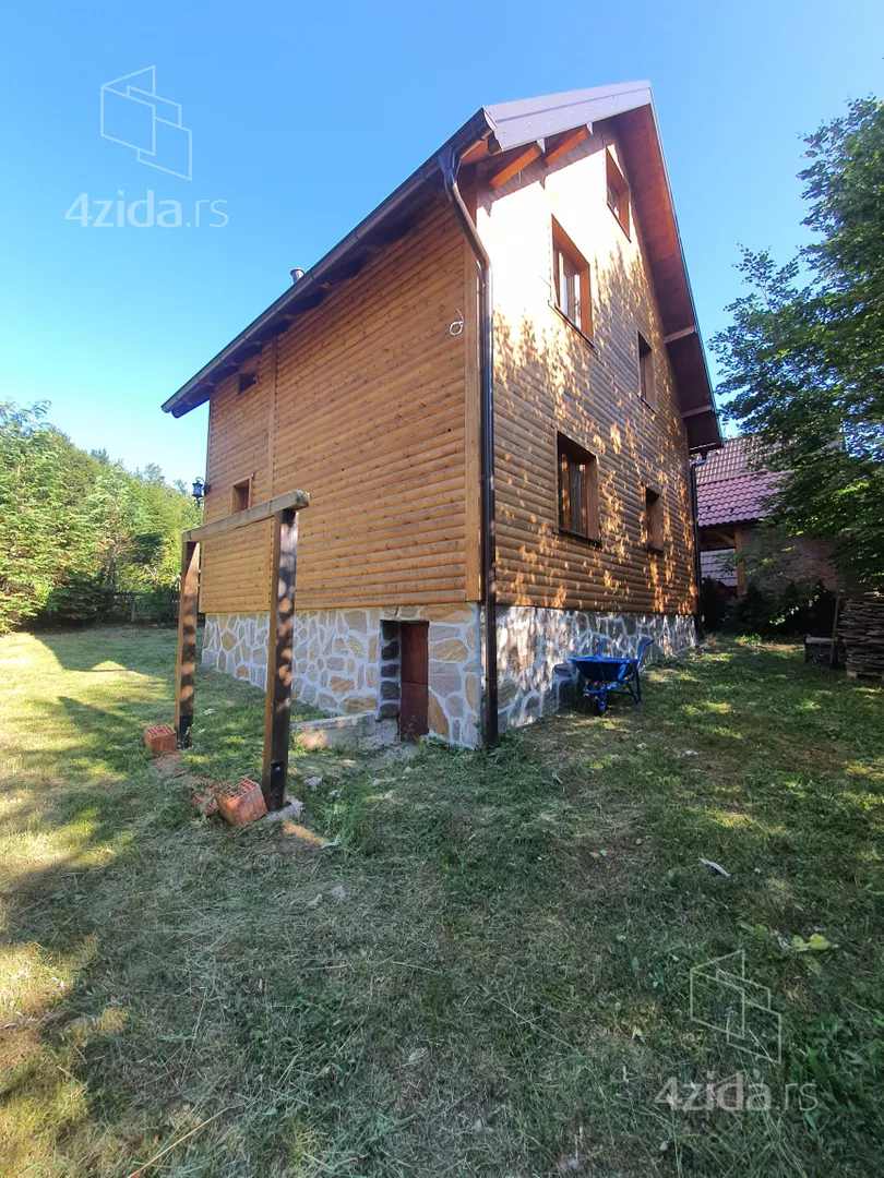 3-etažna kuća | 4zida