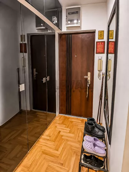 Franca Vintera | 4zida.rs