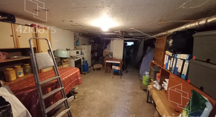 3-etažna kuća | 4zida