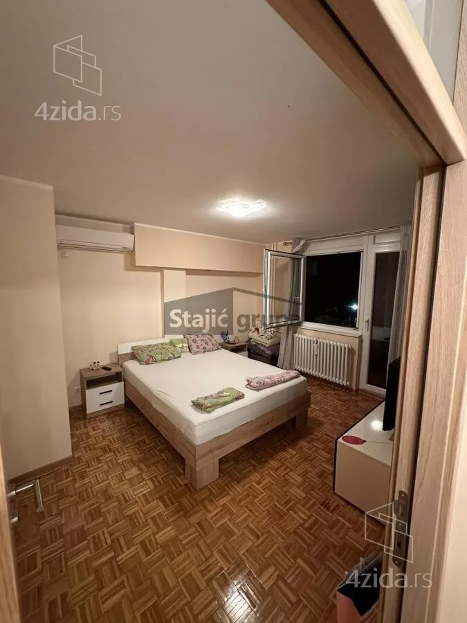 Petosoban stan | 4zida