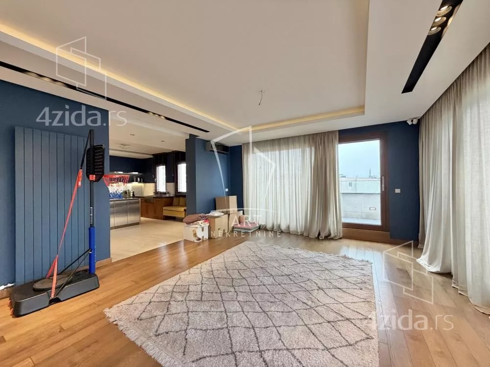 Petosoban stan | 4zida