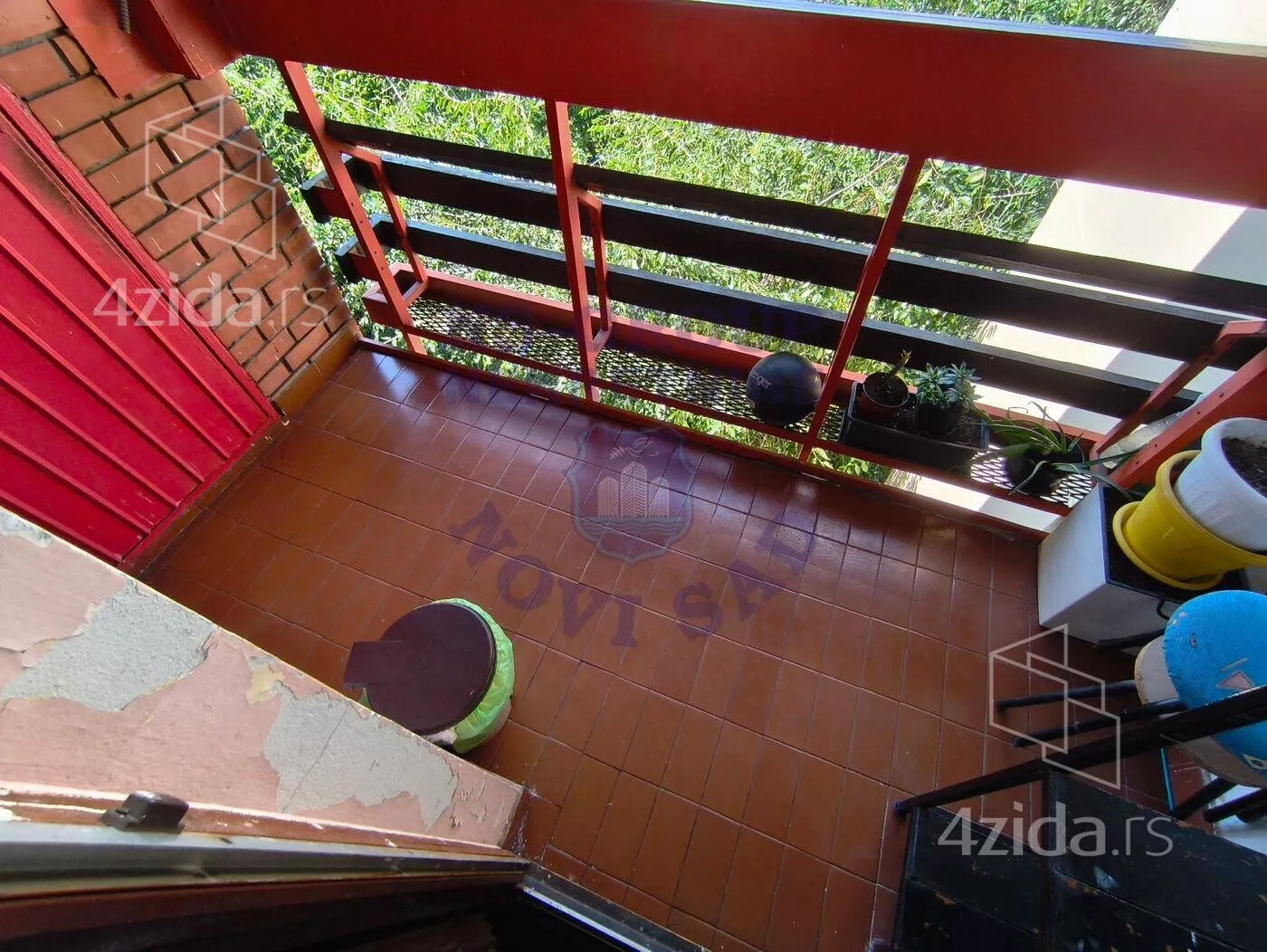 Troiposoban stan | 4zida