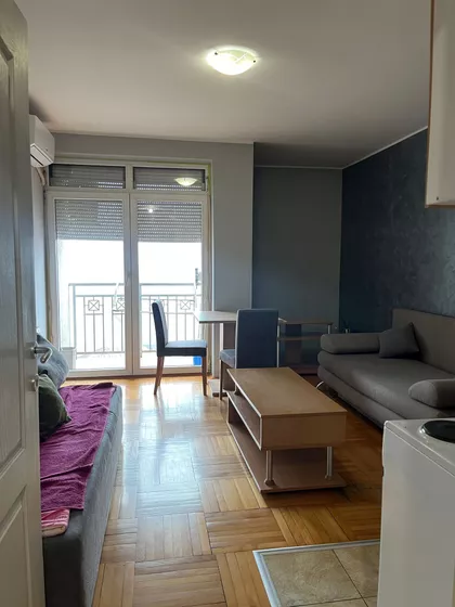 Luke Sučića | 4zida.rs