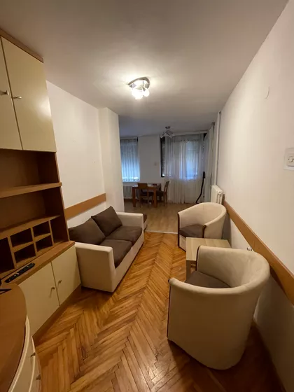 Romanijska 3 | 4zida.rs