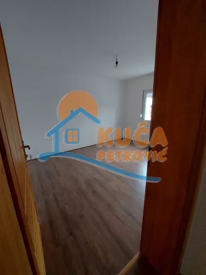 Brzi Brod | 4zida.rs