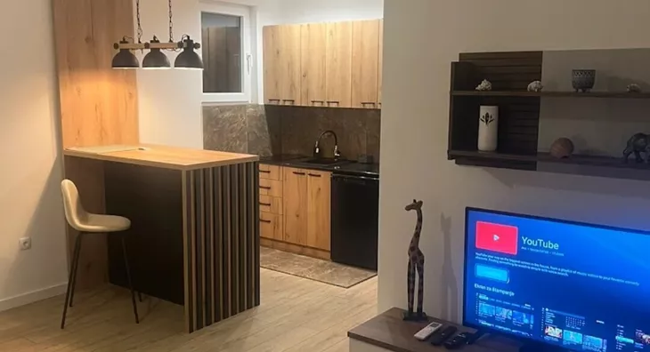 Poslovna zgrada | 4zida