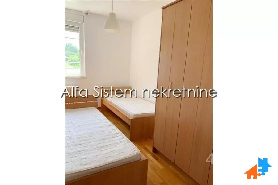 Petosoban stan | 4zida