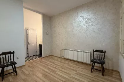 Maršala Birjuzova bb | 4zida.rs