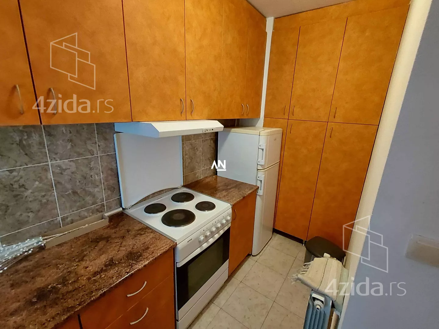 Jednoiposoban stan | 4zida