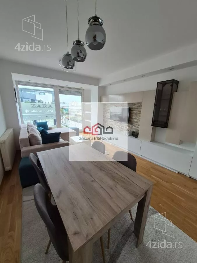 Dvoiposoban stan | 4zida