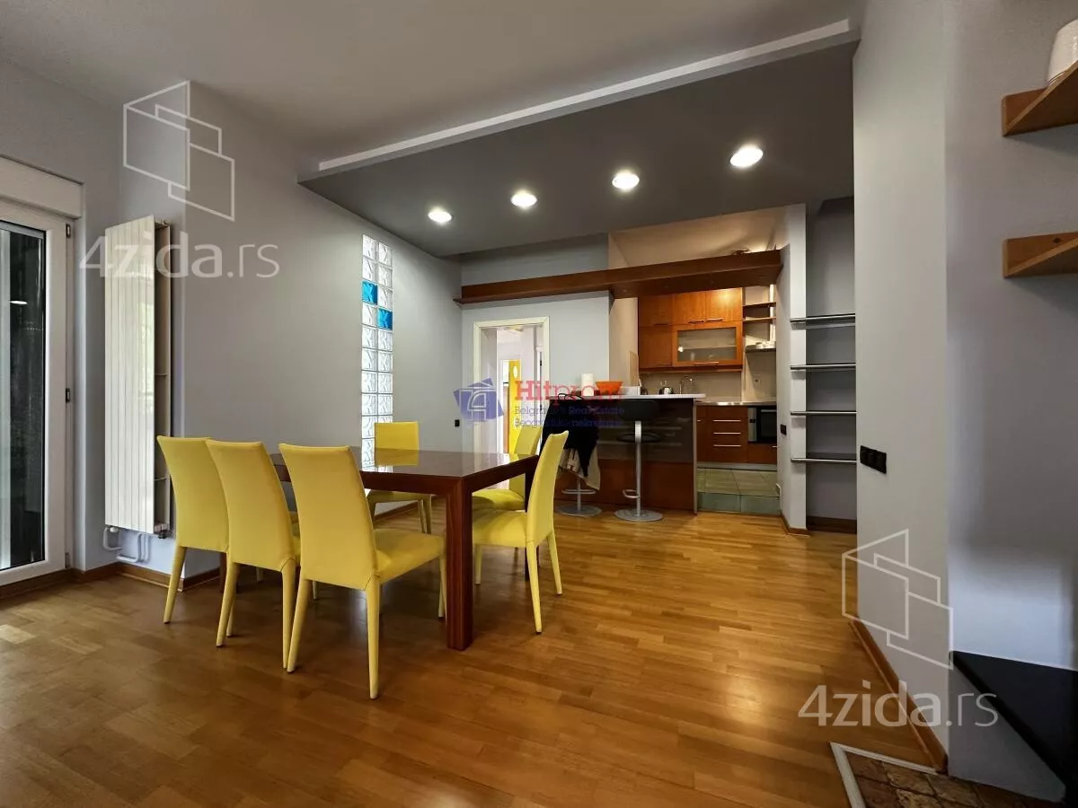 Četvoroiposoban stan | 4zida