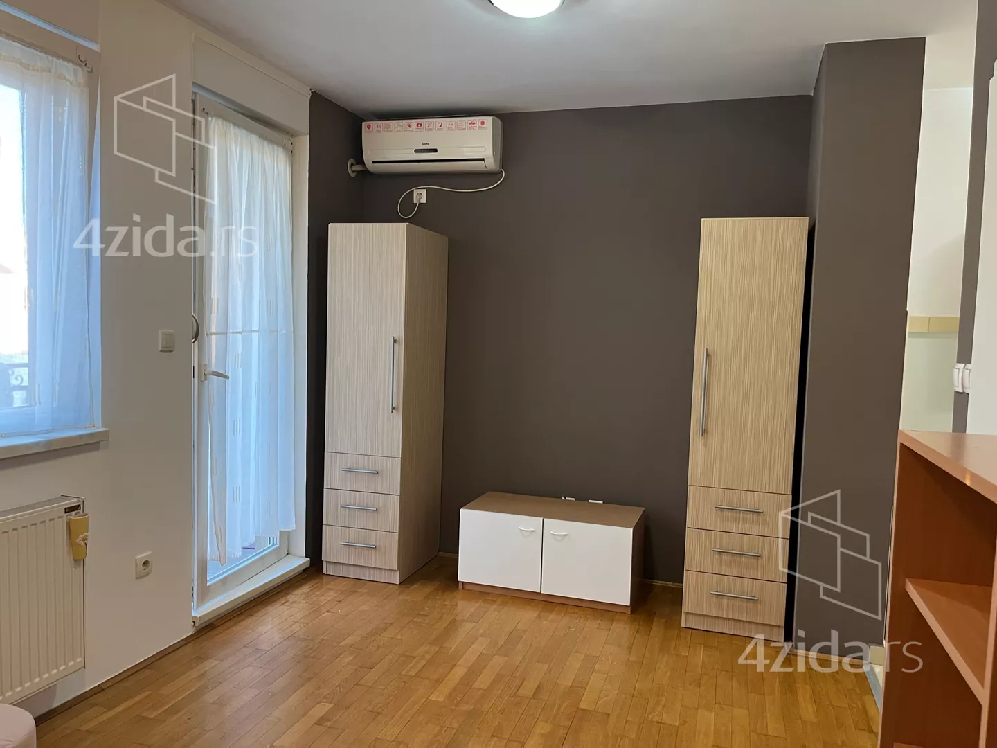 Garsonjera | 4zida