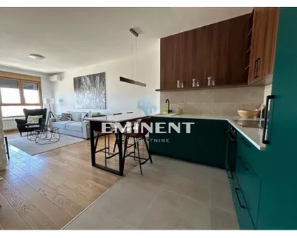 Tadije Sondermajera | 4zida.rs