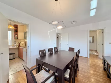 Miće Orlovića | 4zida.rs