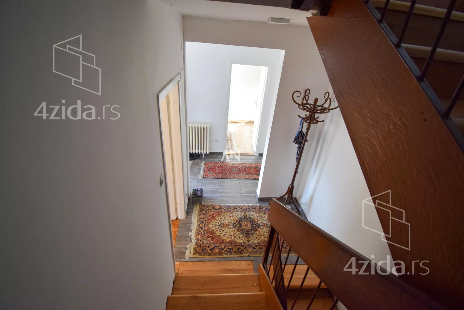 5-etažna kuća | 4zida